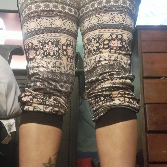 Small pink and black with pockets - Picture 5 of 6